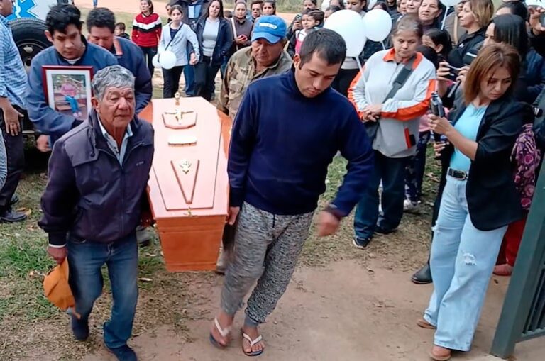 Acusan a adolescente del crimen de Melania y piden prisión.