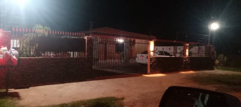 Asalto violento en Guarambaré: delincuentes armados invaden hogar.