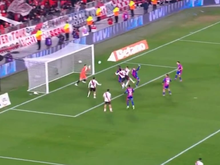 Vídeo: La magnífica intervención de Orlando Gill frente a River Plate – Fútbol Internacional