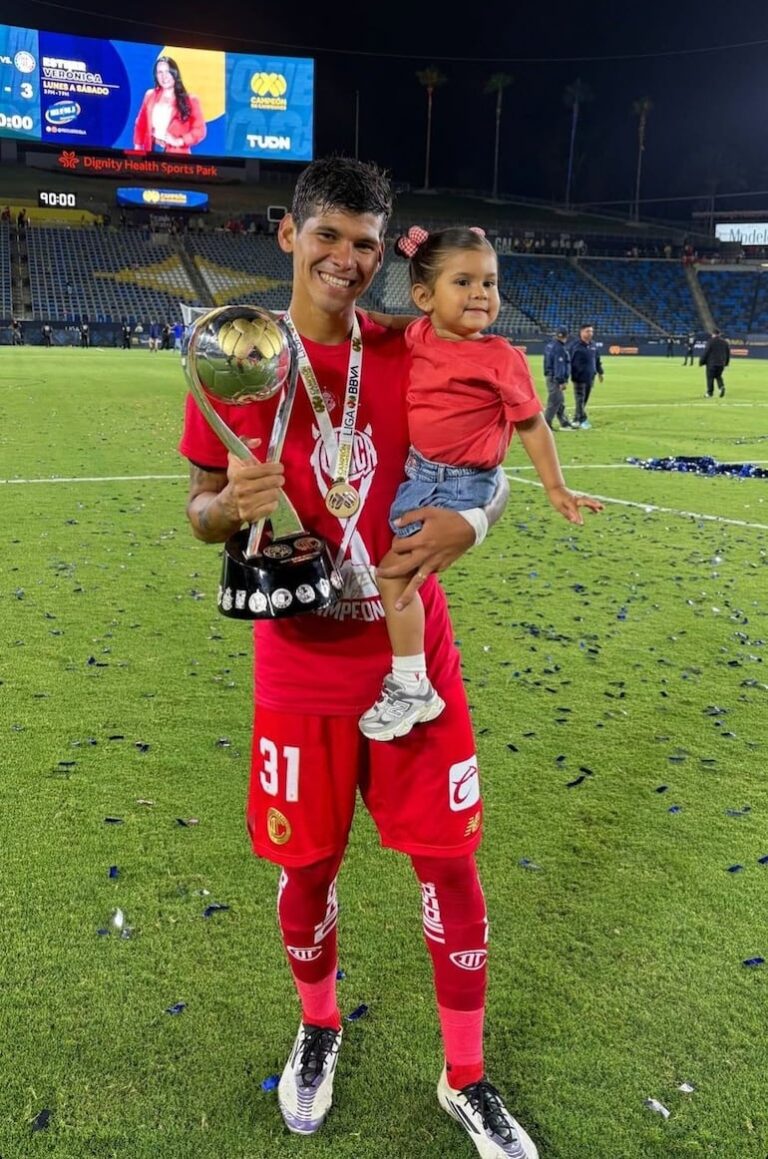 Morales, Ganador del Título de Campeón de Campeones con Toluca – Fútbol