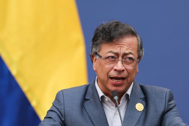 La economía con Petro va bien, pero los analistas le resienten la falta de una dirección clara contra la deuda