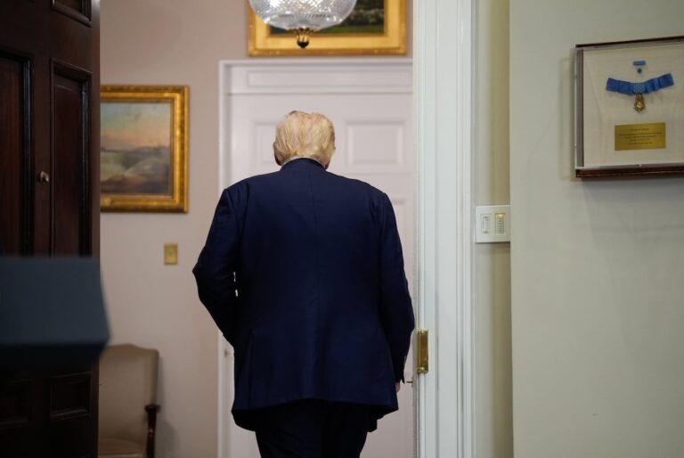 La economía mundial contiene aliento al (nuevo) comienzo de la guerra comercial de Donald Trump