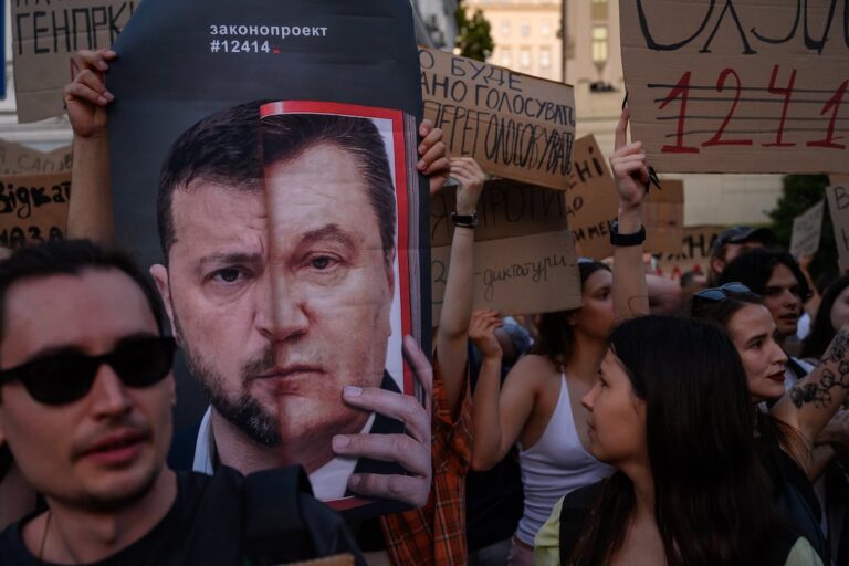 La semana en la que Volodimir Zelenski arriesgó su liderazgo |
