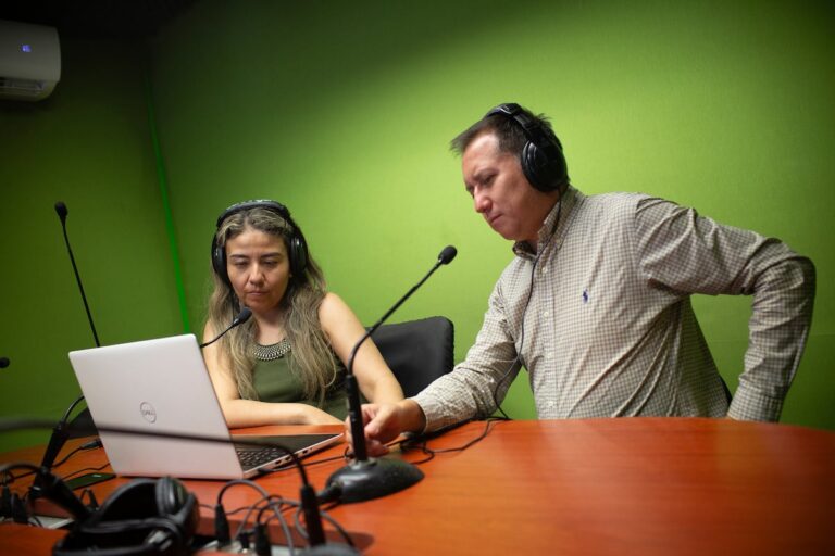 Los periodistas de América Latina buscan recuperar la confianza de sus lectores.