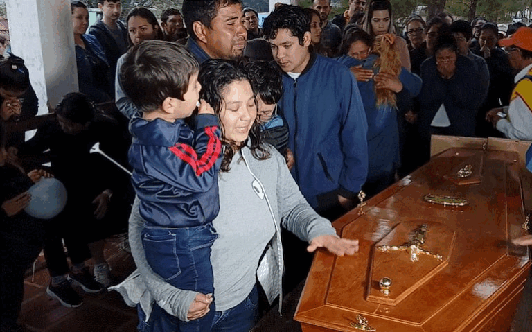 Madre de Melania lanza contundente mensaje a Santi Peña.