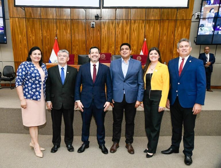 Millonario crédito para MUVH y rotan los vices en Diputados