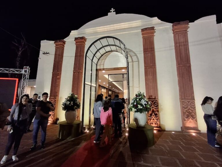 Santa Rosa reinaugura su templo jesuítico después de seis años.