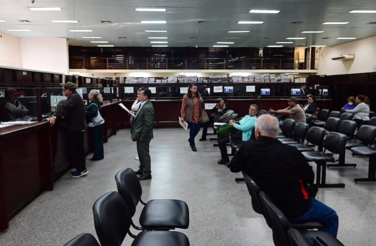 Tesoro inyectó casi US$ 1.500 millones en Caja Fiscal.