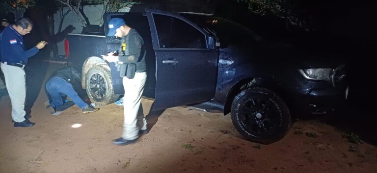 Incautan camioneta con doble fondo en Capitán Bado durante allanamiento por Ley de Armas