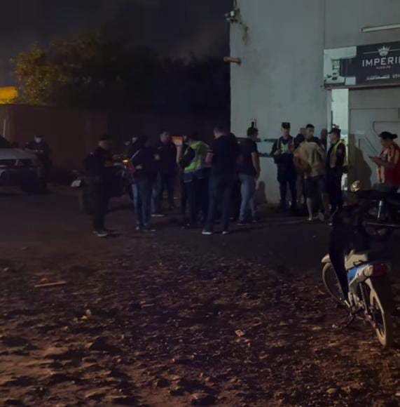 Hombre con antecedentes es asesinado a tiros en carpintería.
