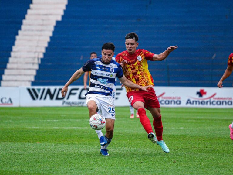 Empate entre 2 de Mayo y Ameliano en la Terraza con la neblina como protagonista