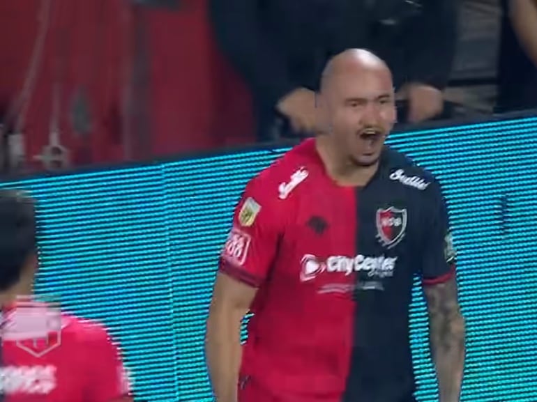 Video: El tanto de Carlos González en la caída 2-1