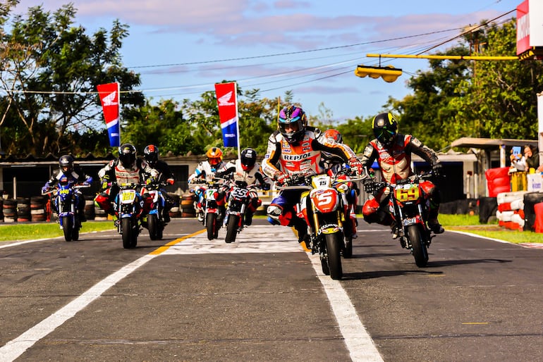 Moto Velocidad-AMVP: Emocionante cuarta jornada - ABC Motor
