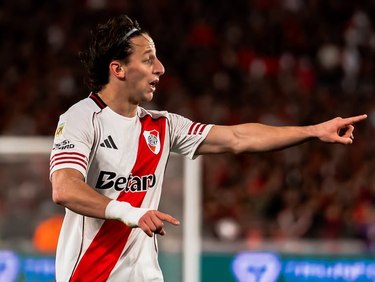 River Plate y Estudiantes, sin alojamiento en Asunción - Fútbol
