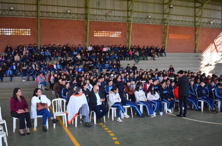 Capacitación para docentes: Charlas educativas en Caazapá alcanzan 500.