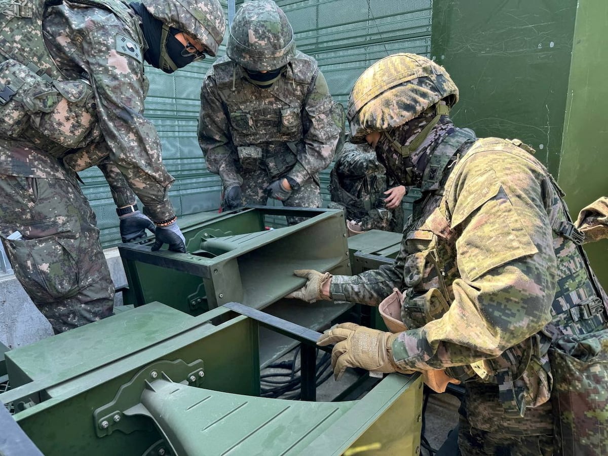 Corea del Sur desmantela altavoces con música K-pop y propaganda