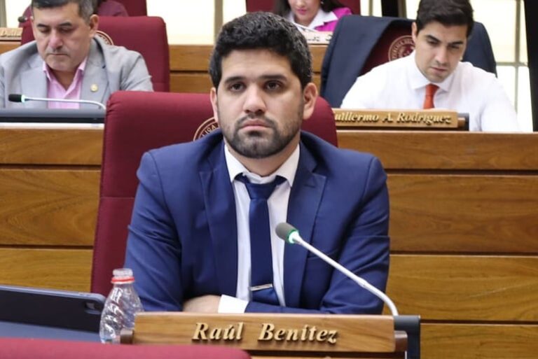 Diputado reafirma invitación a Lizarella para auditar gastos.