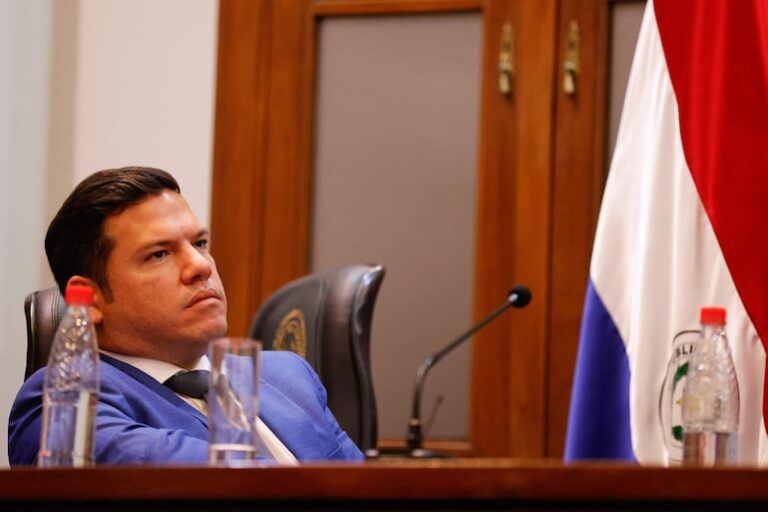 Diputado sugiere que audios son producto de inteligencia artificial.