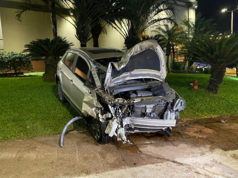 Impactante choque vehicular en Mariscal López.