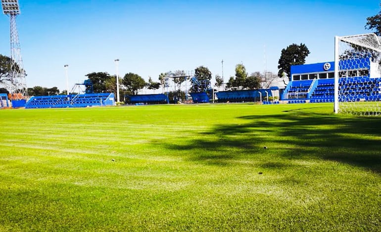 Luqueño y Nacional ante oponentes desafiantes - Fútbol