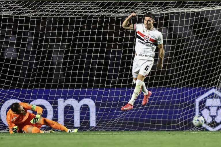 Damián Bobadilla lleva a São Paulo a vencer a Atlético Nacional en penales y avanzar en la Copa Libertadores.