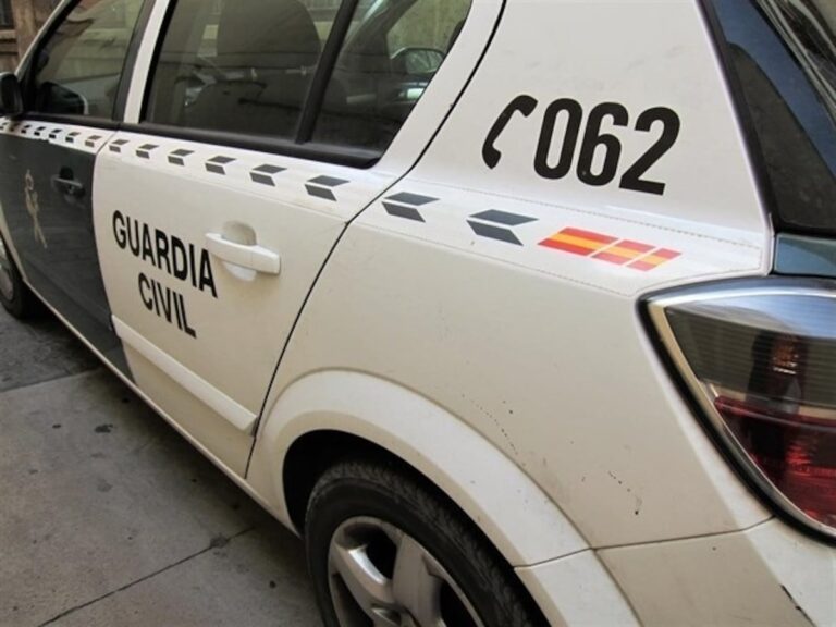 La Guardia Civil investiga el incendio causado por seis casas en Granada