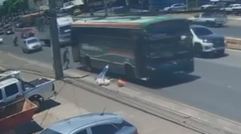 Madre de víctima exige reforma en transporte público tras tragedia.