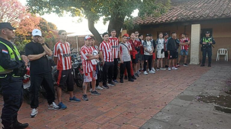 Más de 60 detenidos tras enfrentamiento Cerro Porteño-Estudiantes.