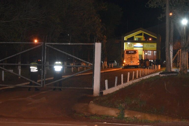 Operación en Cereso Itapúa: trasladan 40 reclusos a Minga Guazú.