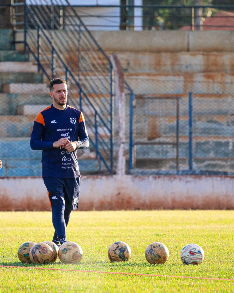 Marcelo Palau deja de ser el entrenador de Sportivo 2 de Mayo
