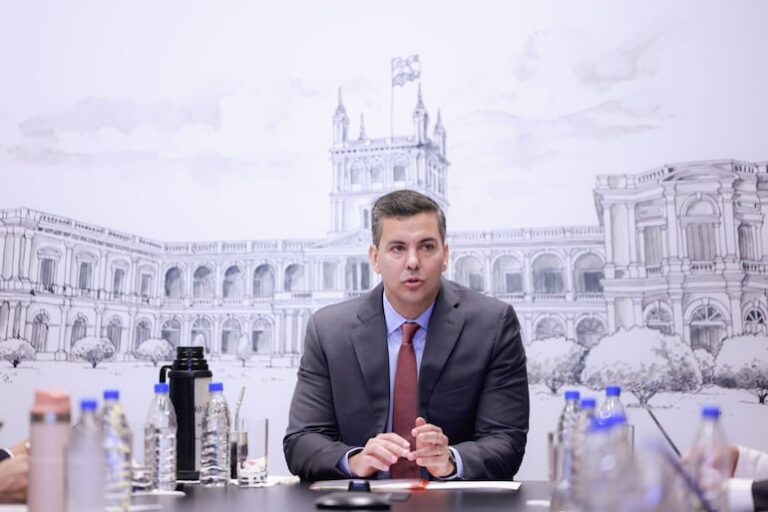 Peña culpa a comerciantes por altos precios de productos.