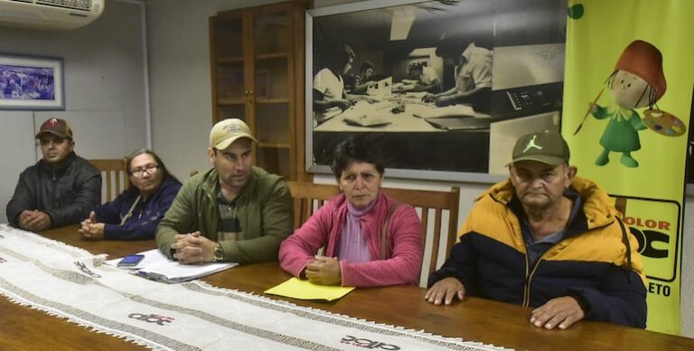 Piden la renuncia del Defensor del Pueblo urgentemente.