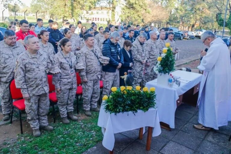 Policía conmemora el día de Santa Rosa en Itapúa.