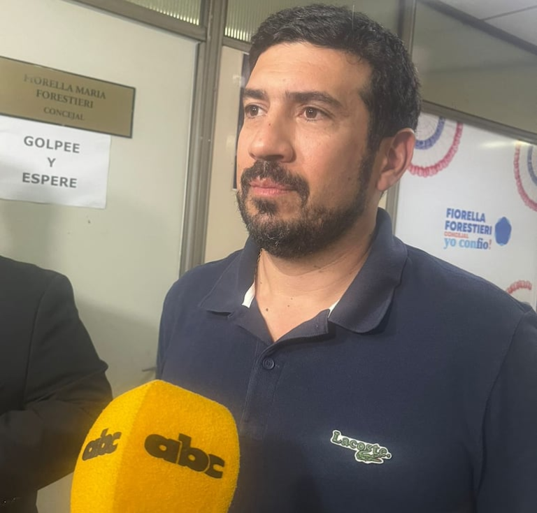 Puja en la Junta Municipal por el reemplazo de Nenecho