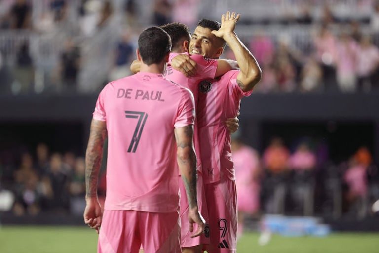 Sin Messi, Suárez brilla y lleva al Inter Miami a