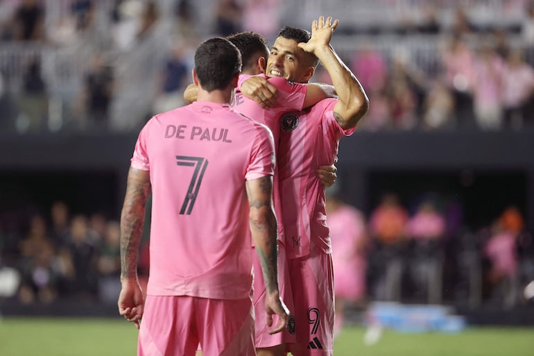 Sin Messi, Suárez brilla y lleva al Inter Miami a