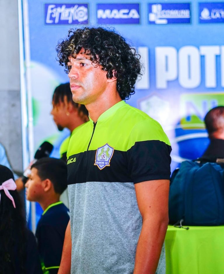Benítez, jugador paraguayo, en el Olancho de Honduras - Fútbol