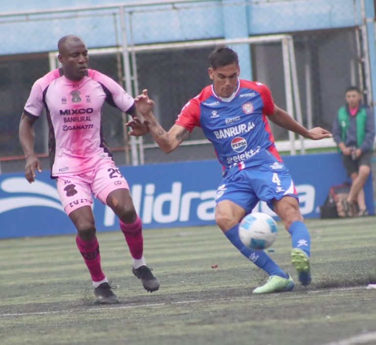 El paraguayo Romero se enfrenta al Olimpia - Fútbol