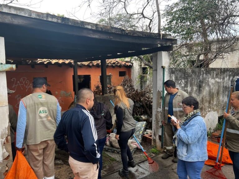 Vecinos solicitan a Municipalidad cerrar lugar en abandono.