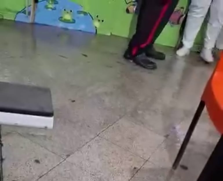 Video: Inundación en sala de espera de Urgencias Pediátricas.