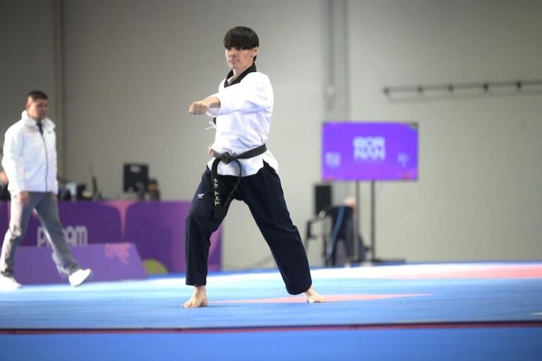 ¡Rubén Arce consigue la medalla de bronce en Taekwondo en Asunción 2025! – Polideportivo