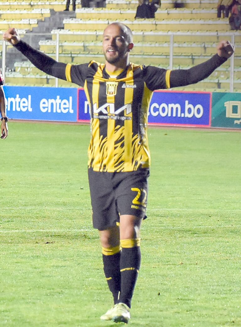 Multa impuesta a The Strongest del paraguayo Juan Sinforiano – Fútbol Internacional