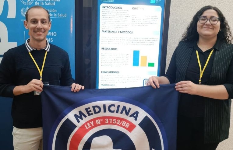 Estudiantes de UCP-PJC exhiben innovador proyecto en Congreso de Salud Pública.