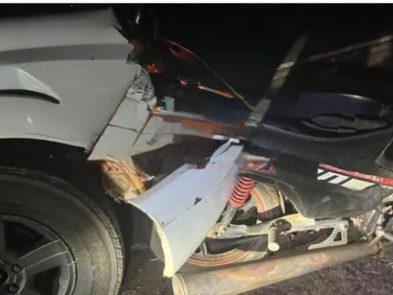 Accidente de tránsito en Cerro Corá deja dos jóvenes heridos.