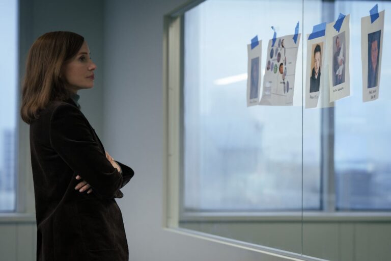 Apple pospone el estreno de la serie Jessica Chastain por sus similitudes con el caso de Charlie Kirk y a pesar de las quejas de la actriz