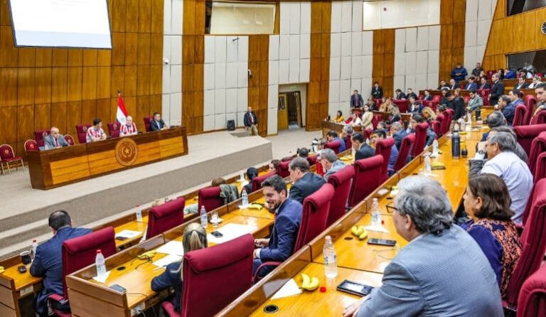 Bicameral invita a cuatro instituciones para defender presupuesto 2026.