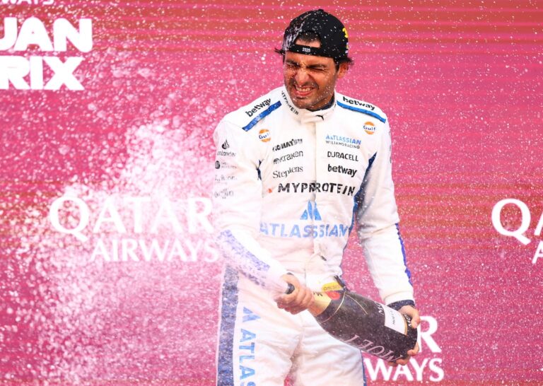 Carlos Sainz logra su primer podio con Williams en el GP de Azerbaikan