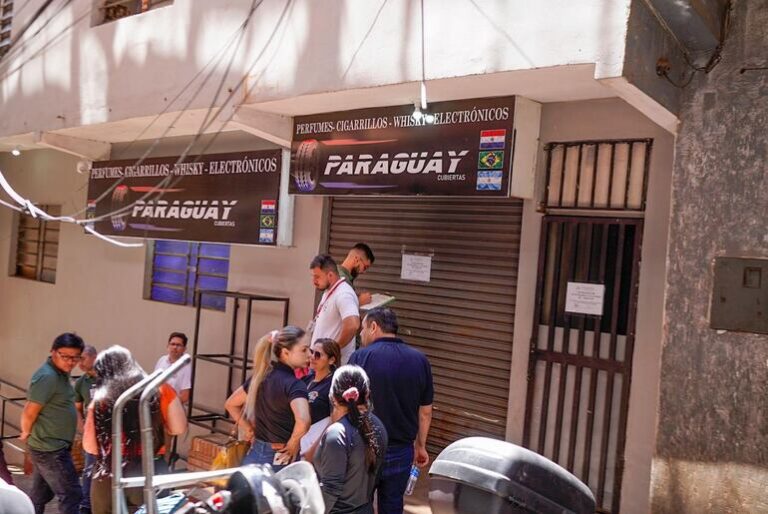 Cierre de negocio tras intento de robo a turista brasileño.