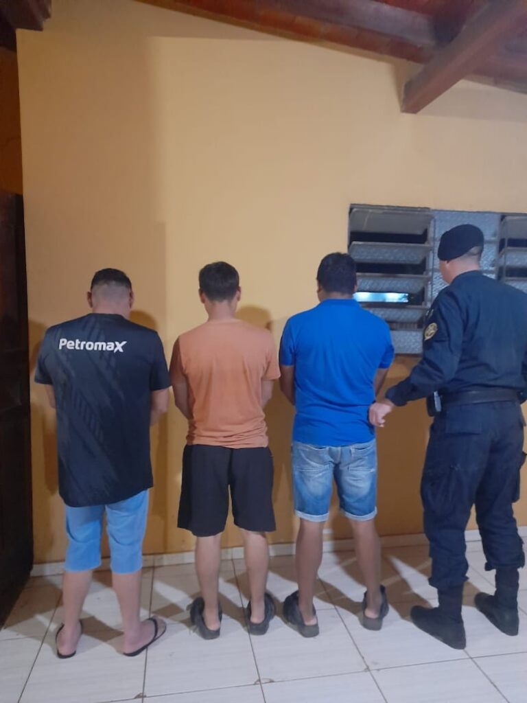 Detienen a tres choferes por intento de hurto de etanol.