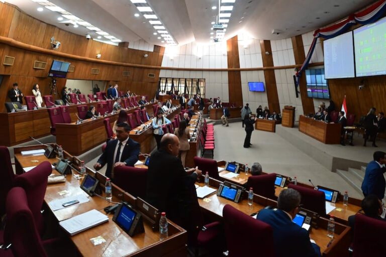 Diputados condenan ataque a periodistas y exigen libertad de prensa.